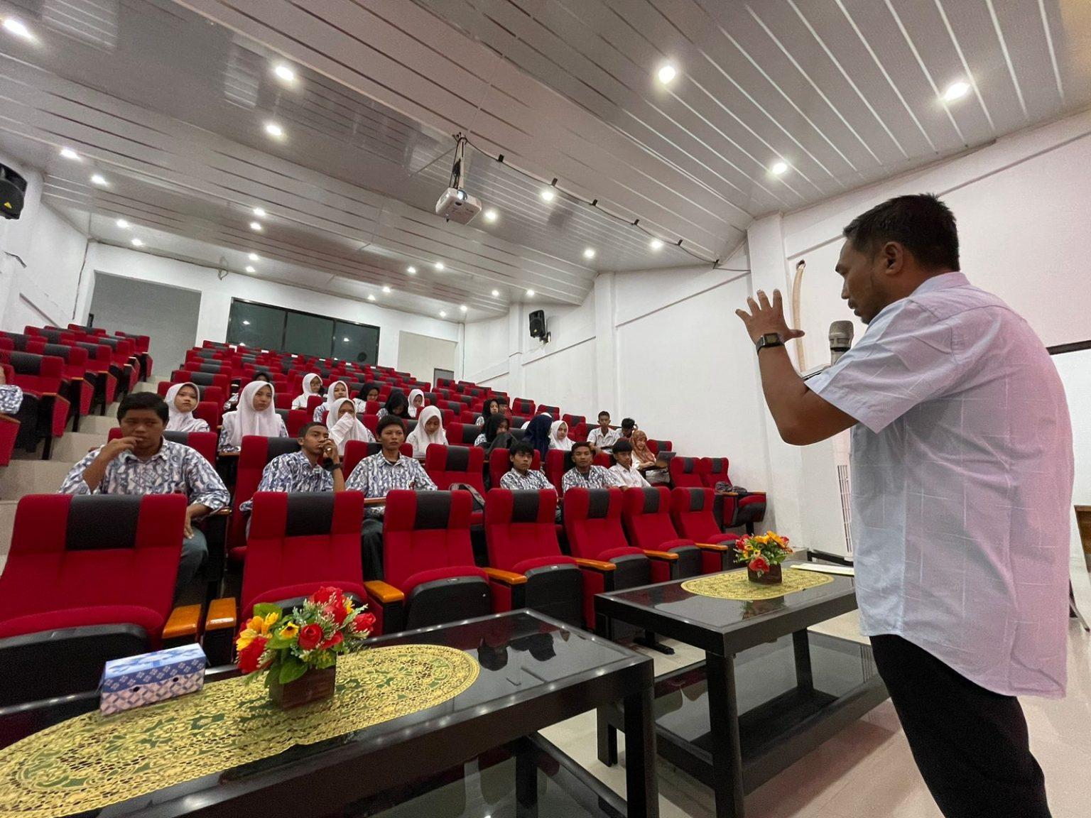 Ijti Sulteng Beri Pelatihan Broadcasting Dan Perfilman Di Smk Negeri