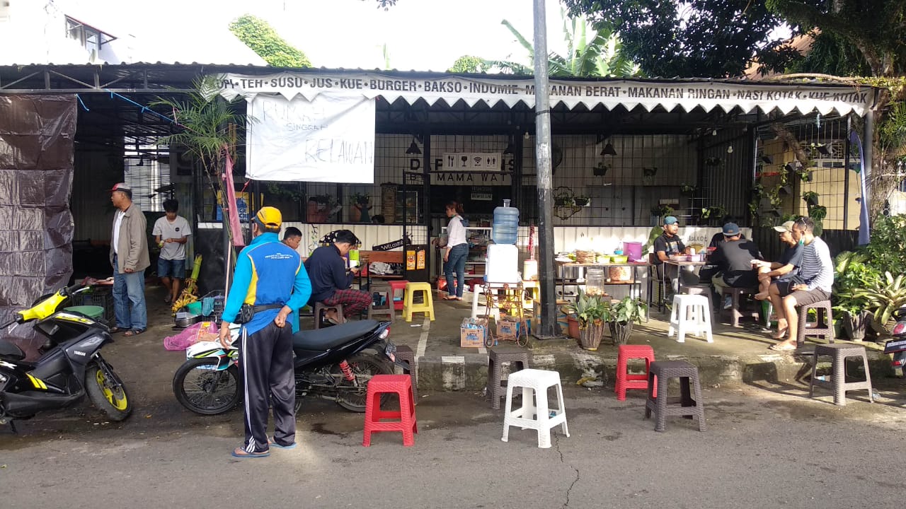 Rumah Singgah Makan Gratis untuk Relawan Gempa Sulbar  Media Alkhairaat