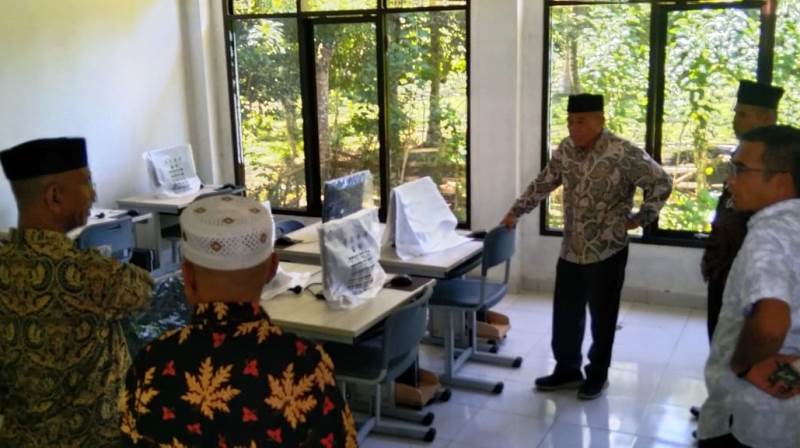 Kakanwil Kemenag Malut: Pesantren Harus Punya Badan Usaha Sendiri ...